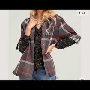 Cabi 4164 Tavern Shirt.  M.  Fall 2021